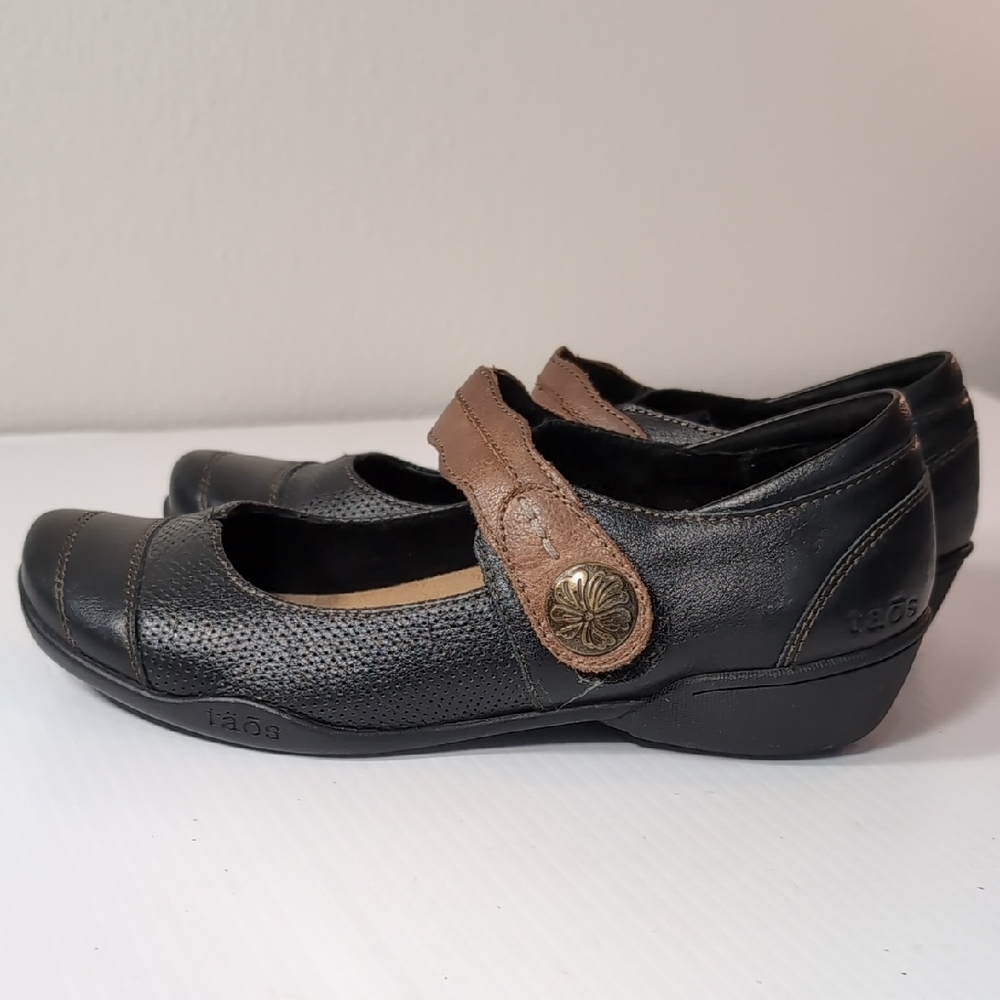 Taos Footwear Mary Jane Flats Black with Brown Strap Size 7.5 - Picture 2 of 9